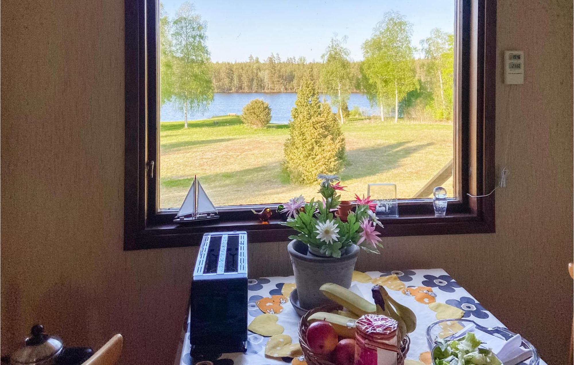 Awesome Home In Lenhovda With Wifi 외부 사진